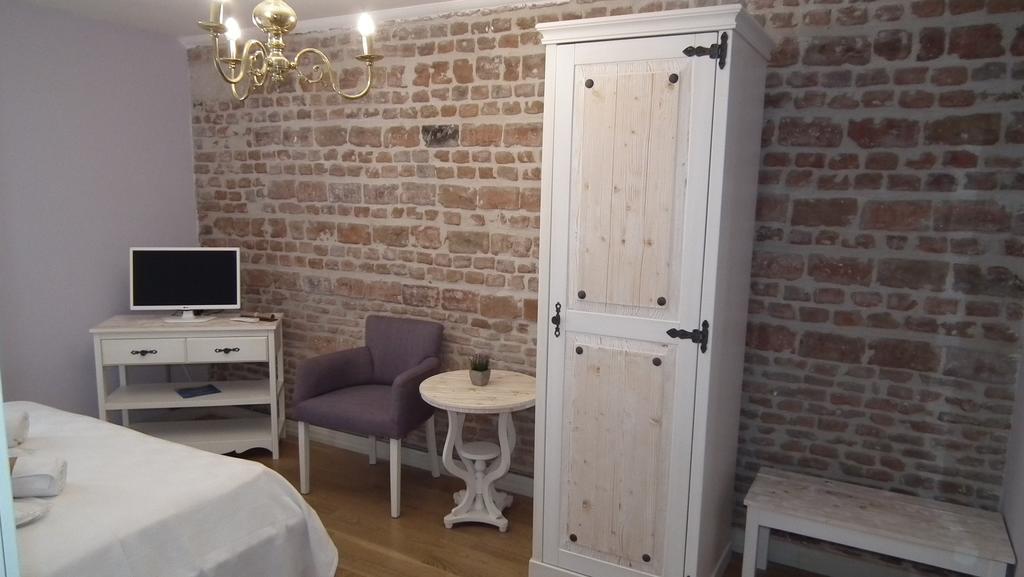 Gizemli Konak Ayvalik Bilik gambar