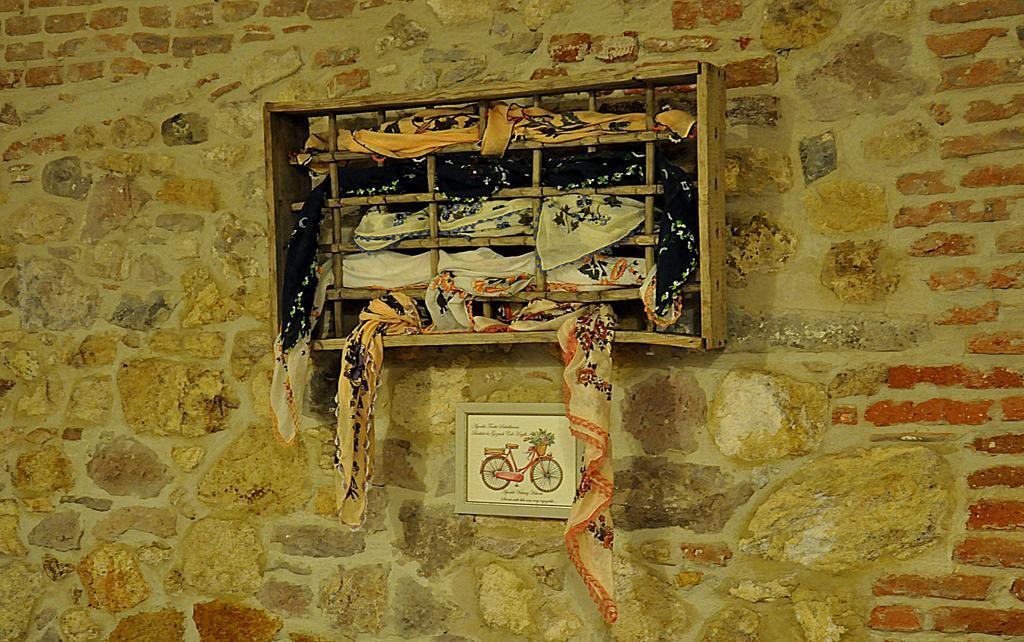 Gizemli Konak Ayvalik Luaran gambar